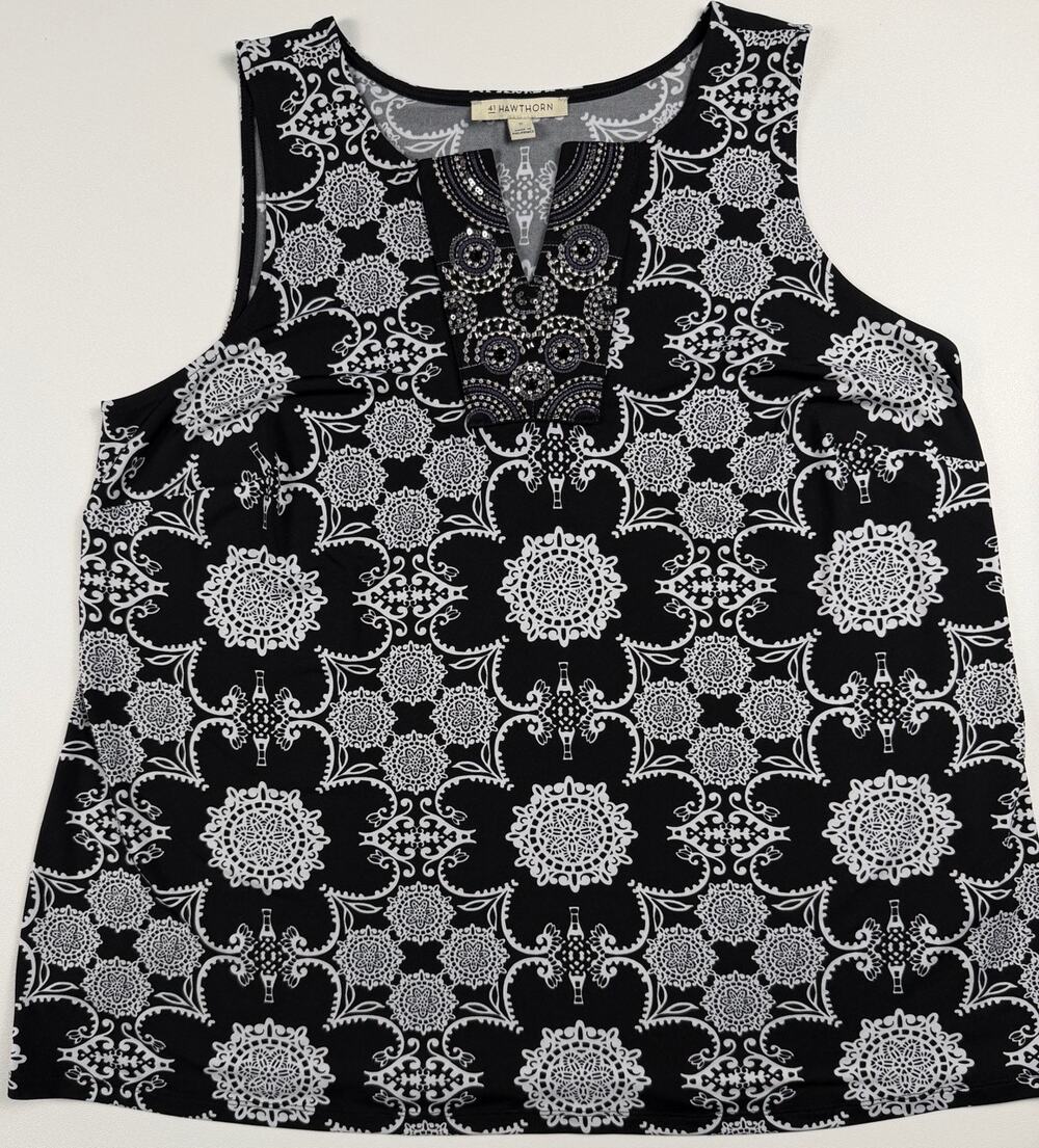 41 Hawthorn Women's 1X Black White Sleeveless Embellished Tank Blouse Plus